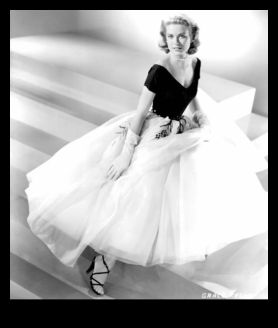 Era Elegance: Vintage ρούχα για ένα χαριτωμένο ταξίδι μόδας