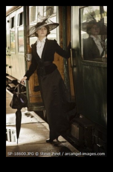 Era Elegance: Vintage ρούχα για ένα χαριτωμένο ταξίδι μόδας