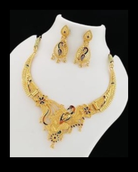 Golden Symphony: Illuminate Your Look with Radiant Jewelry