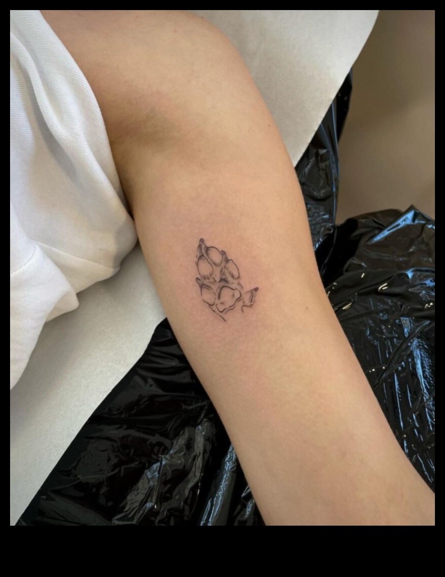 Ink Impressions αναβαθμίζουν το στυλ σας με μικροσκοπικά, κομψά, κομψά χρονικά με δάχτυλα 2 Ink Impressions: Elevate Style with Tiny Stylish Chic Finger Chronicles