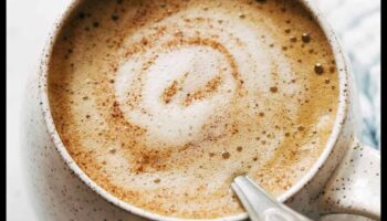 Πρωινή Χαρά: Πίνοντας κρεμώδες και αγνό γάλα βρώμης