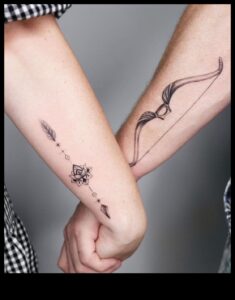 Heartfult Harmony: Ζευγάρι Τατουάζ που απεικονίζουν την αληθινή αγάπη